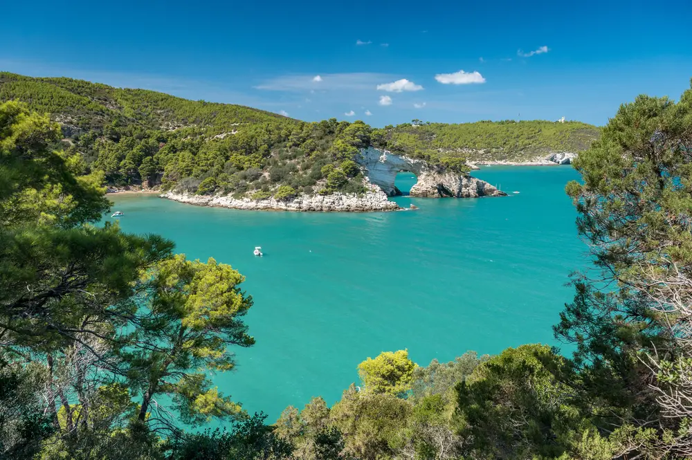 Turismo nel Parco Nazionale del Gargano: natura, borghi e spiritualità nella montagna del sole